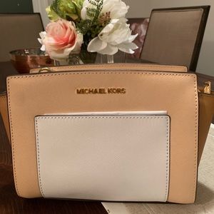 Michael Kors Selma Pocket bag